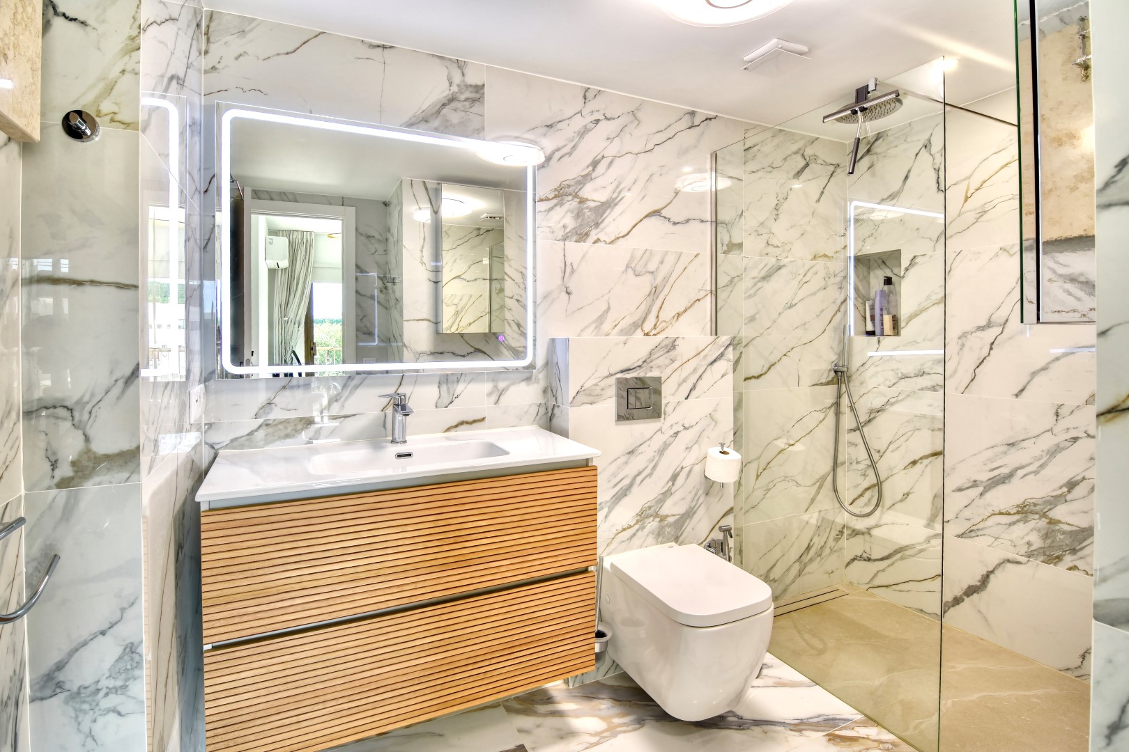 Charming 3 bedroom apartment in Silver Point, sea view