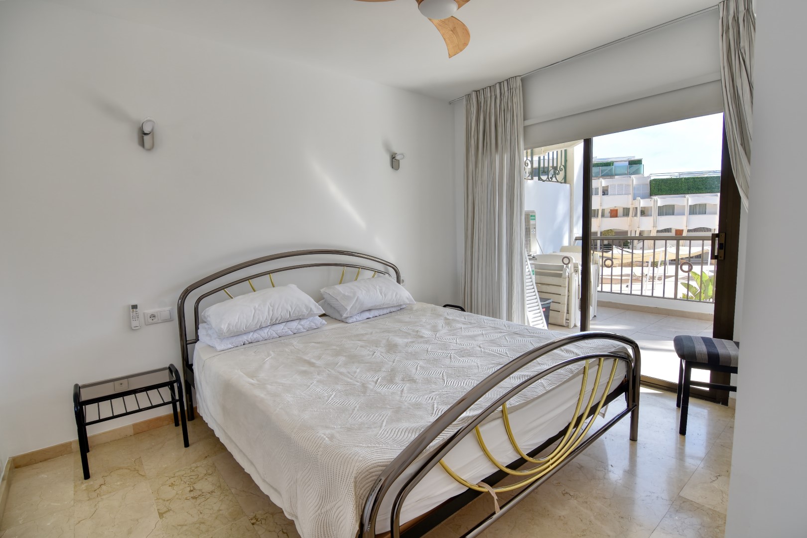 Charming 3 bedroom apartment in Silver Point, sea view