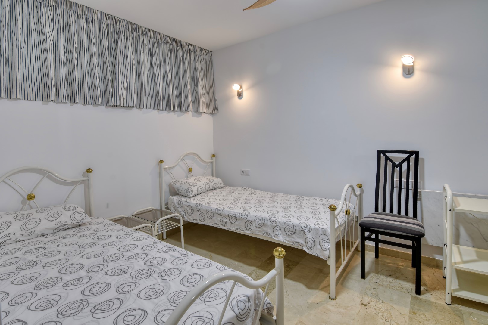 Charming 3 bedroom apartment in Silver Point, sea view