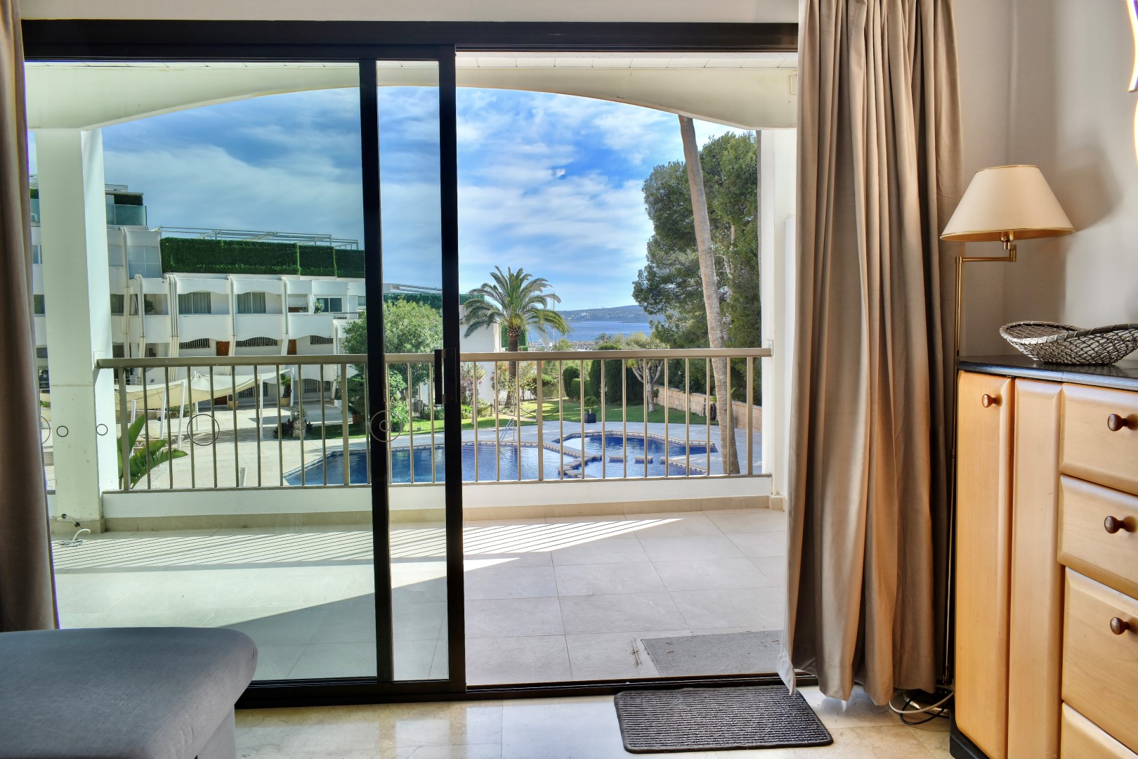 Charming 3 bedroom apartment in Silver Point, sea view