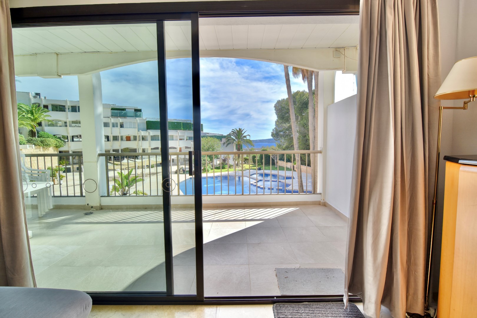 Charming 3 bedroom apartment in Silver Point, sea view