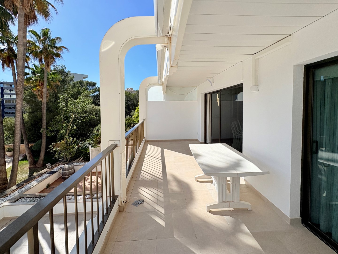 Charming 3 bedroom apartment in Silver Point, sea view