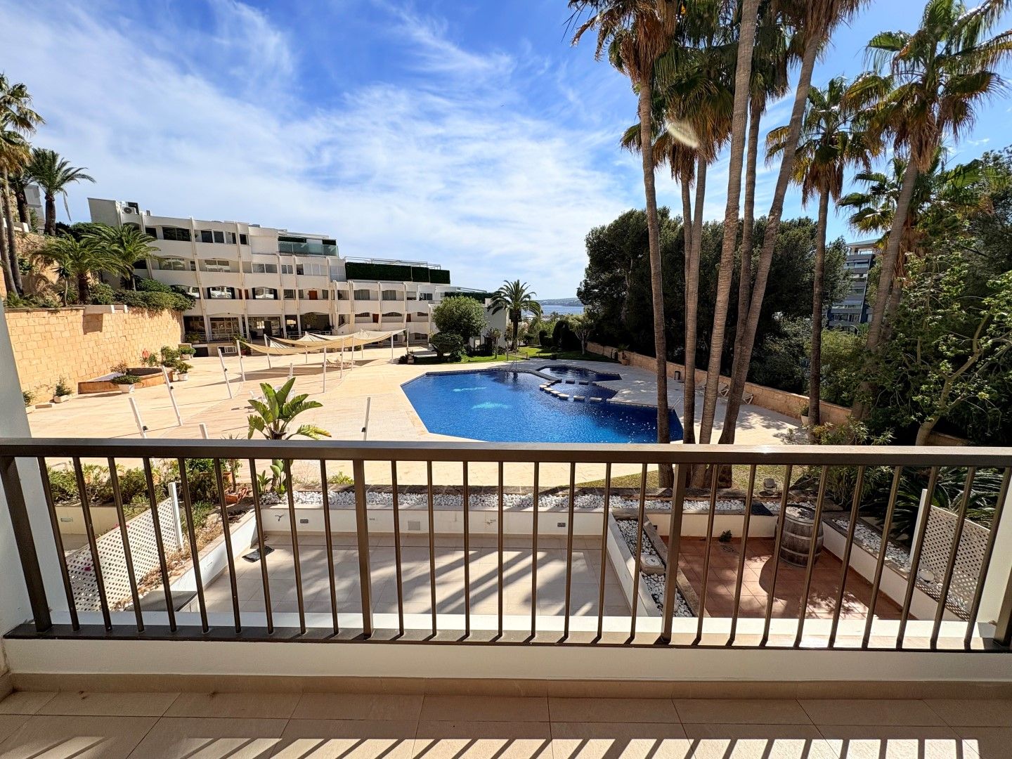Charming 3 bedroom apartment in Silver Point, sea view
